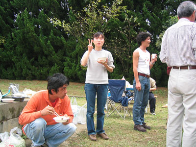美女と野○