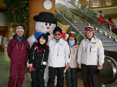 AIR雪だるまの前で1